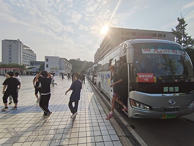 02.jpg